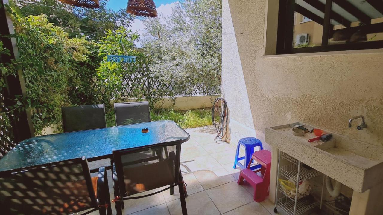 Stay Garden Flat Larnaca Bagian luar foto