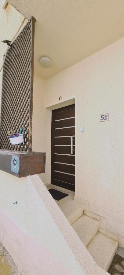 Stay Garden Flat Larnaca Bagian luar foto