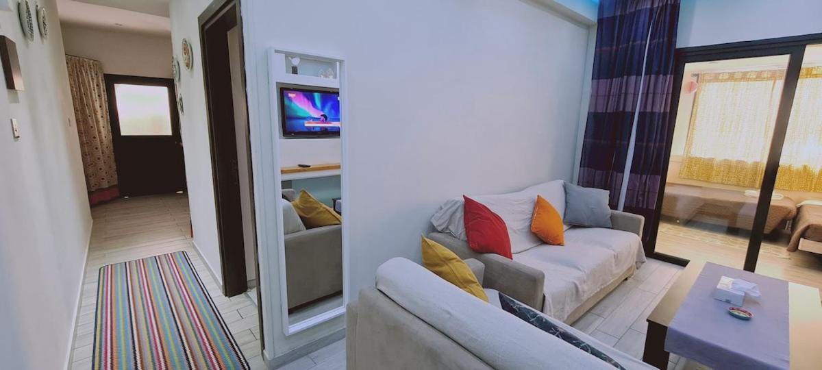 Stay Garden Flat Larnaca Bagian luar foto