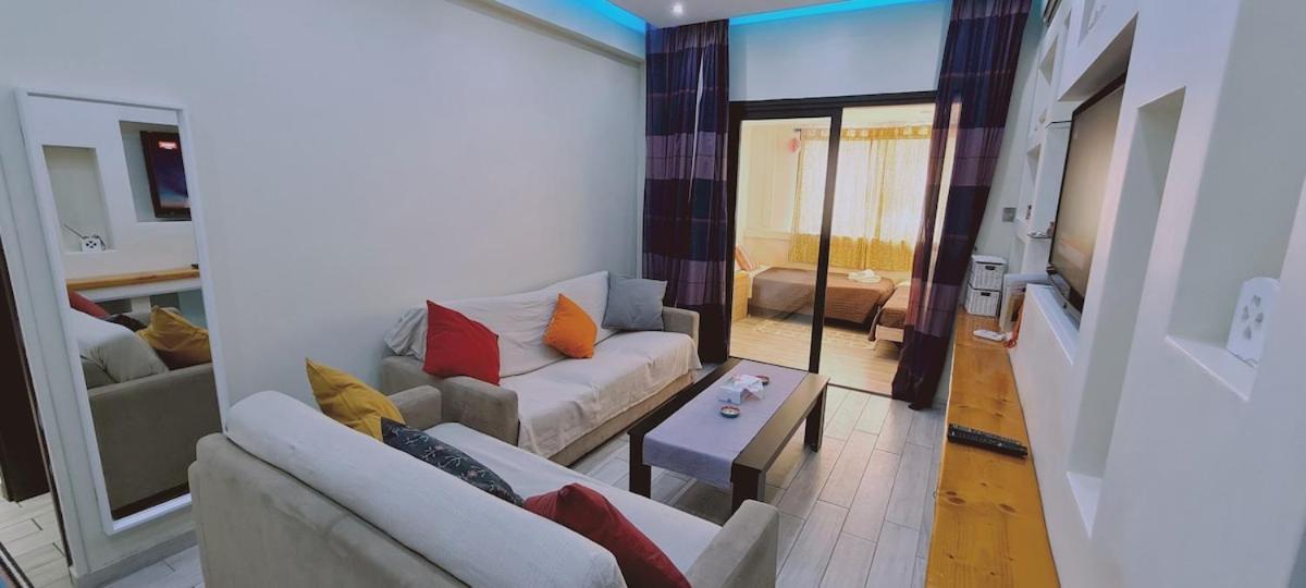 Stay Garden Flat Larnaca Bagian luar foto